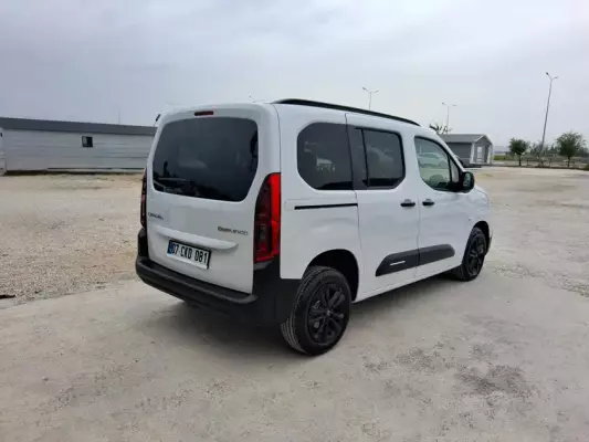Citroen Berlingo for rent in Alanya