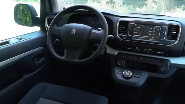 Peugeot Traveller for rent in Ankara