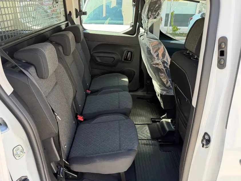 Opel Combo for rent in Turgutreis