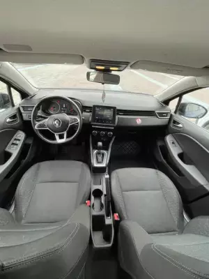 U&ccedil;hisar'da kiralık Renault Clio