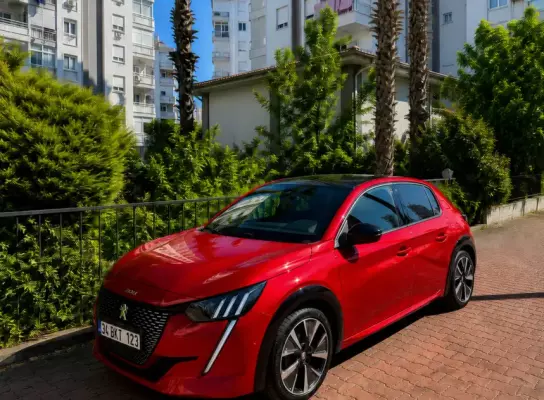 Peugeot 208