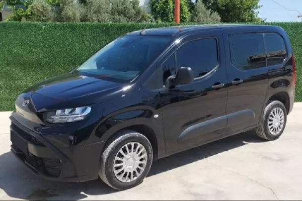 Toyota ProAce City for rent in Antalya