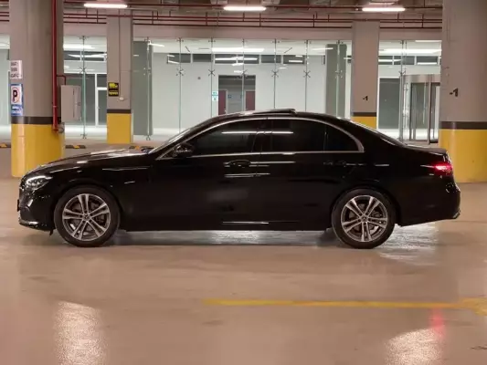Mercedes E200 for rent in Istanbul