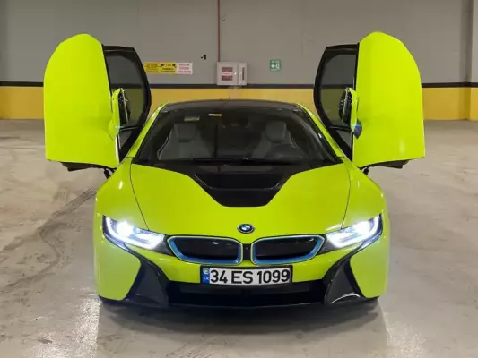 BMW i8 for rent in Istanbul