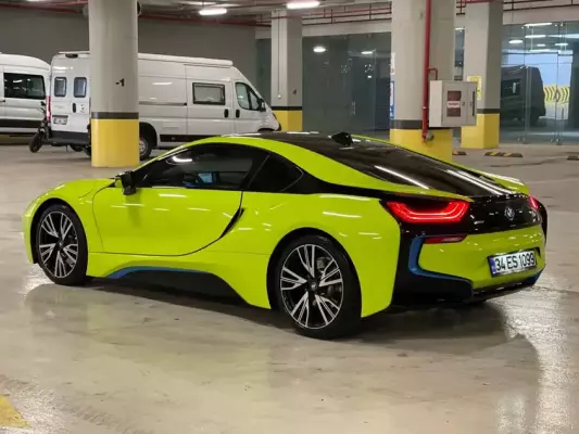 BMW i8 for rent in Istanbul