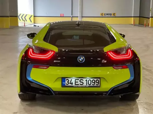 BMW i8 for rent in Istanbul
