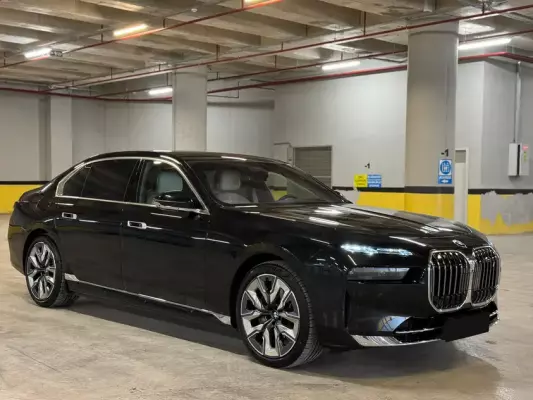 BMW i7 for rent in Antalya