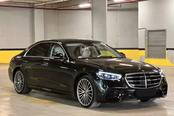 Mercedes S400 for rent in Istanbul