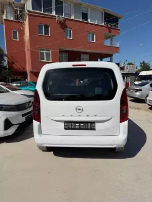 Opel Combo for rent in Turgutreis