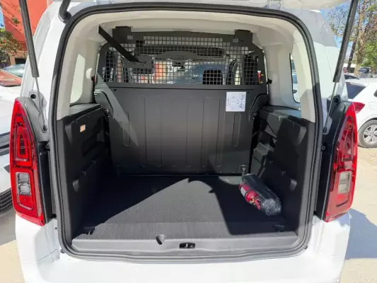 Opel Combo for rent in Turgutreis