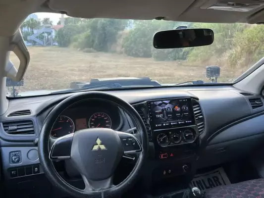 Mitsubishi L200 for rent in Istanbul