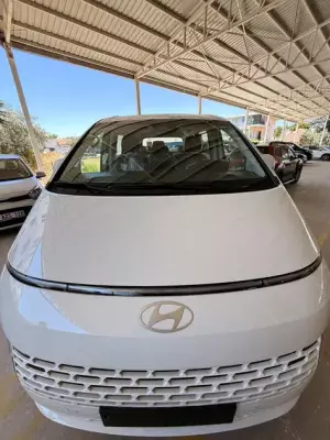 Hyundai Staria for rent in Istanbul