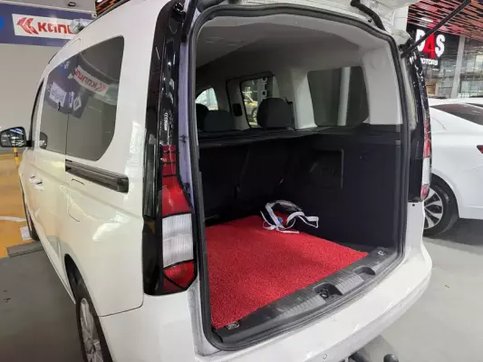 Volkswagen Caddy for rent in Istanbul