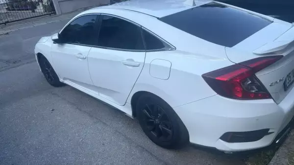 Honda Civic for rent in Izmir