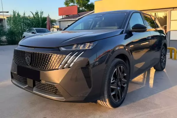 Peugeot 5008 for rent in Antalya