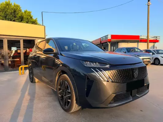 Peugeot 5008 for rent in Seferihisar