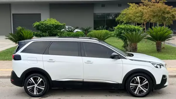 Peugeot 5008 for rent in Antalya