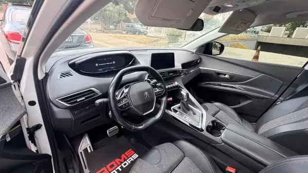 Peugeot 5008 for rent in Antalya