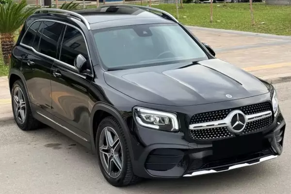 Mercedes GLB 200 for rent in Istanbul