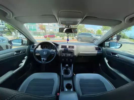Volkswagen Jetta for rent in Istanbul