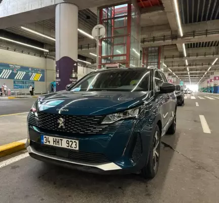 Peugeot 5008 for rent in Istanbul
