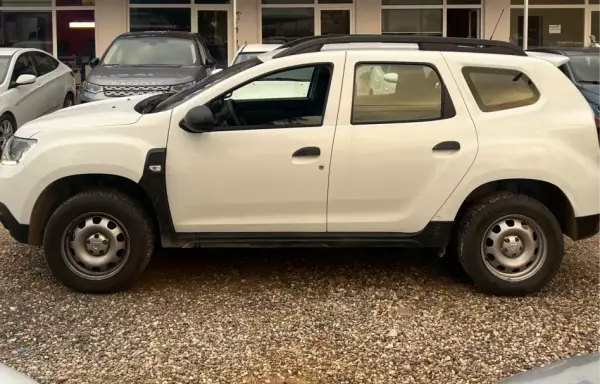 Dacia Duster for rent in Istanbul