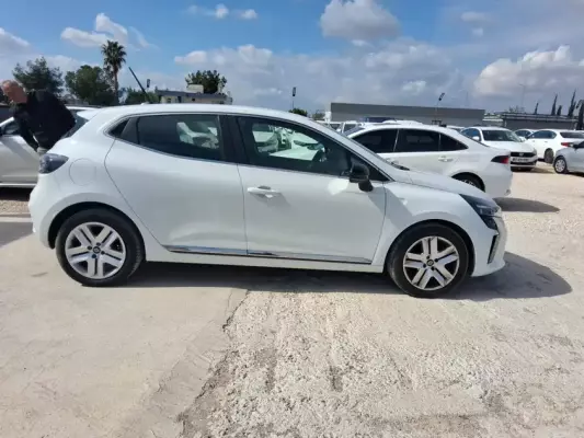 Alanya'da kiralık Renault Clio