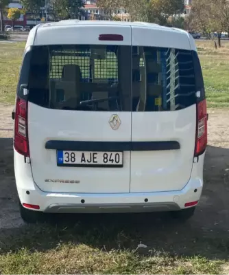 Renault Express for rent in Antalya
