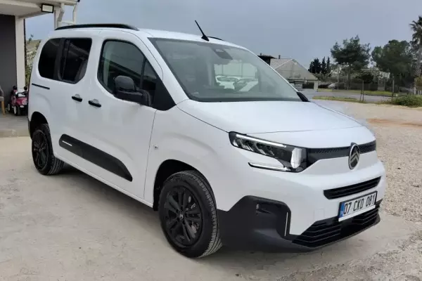 Citroen Berlingo for rent in Belek