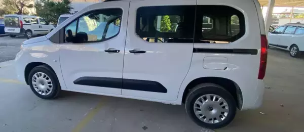 Opel Combo for rent in Konya