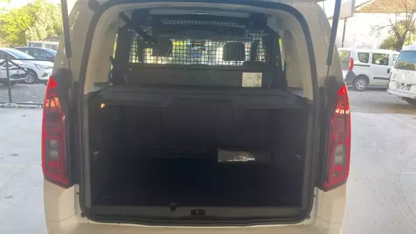 Opel Combo for rent in Konya