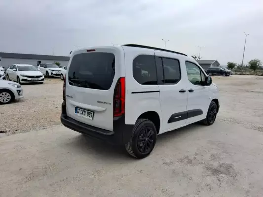 Citroen Berlingo for rent in Alanya