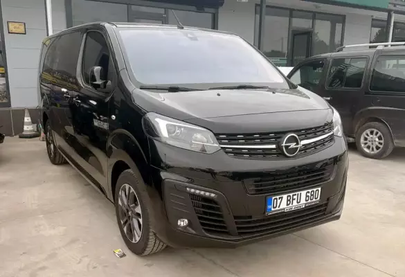 Opel Zafira for rent in Yalikavak