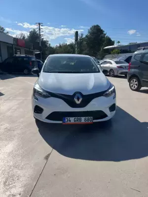 Renault Clio for rent in Istanbul