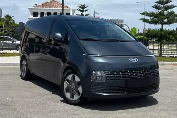 Hyundai Staria for rent in Istanbul
