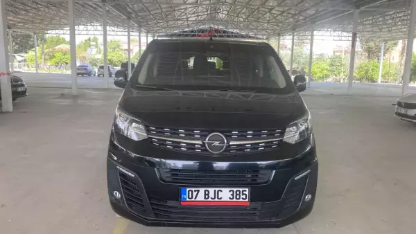 Opel Zafira for rent in Istanbul