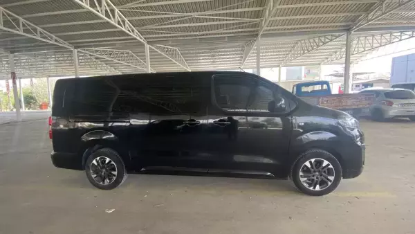 Opel Zafira for rent in Erzurum