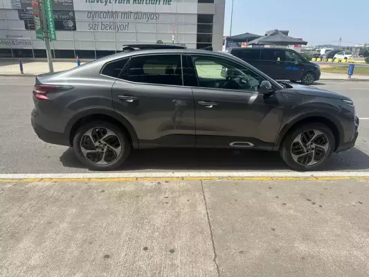 Citroen C4X for rent in Istanbul