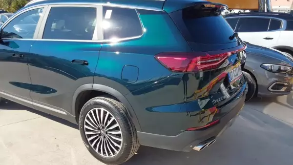 Chery Tiggo 8 for rent in Karsiyaka