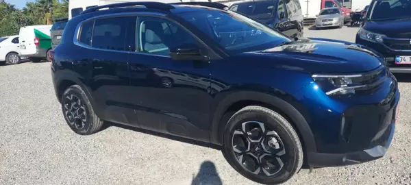 Izmir'de kiralık Citroen C5 Aircross