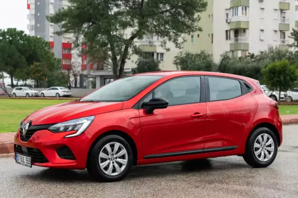 Renault Clio for rent in Istanbul