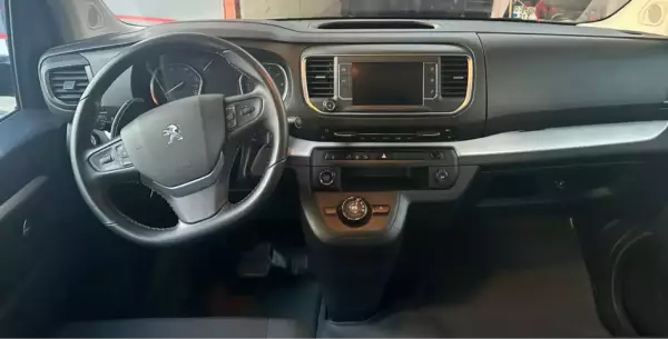 Kayseri'de kiralık Peugeot Traveller