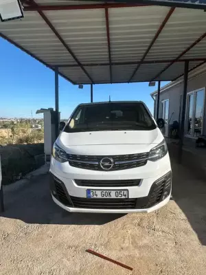 Opel Zafira for rent in Yalikavak