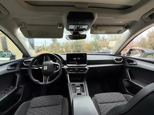 Seat Leon for rent in Istanbul