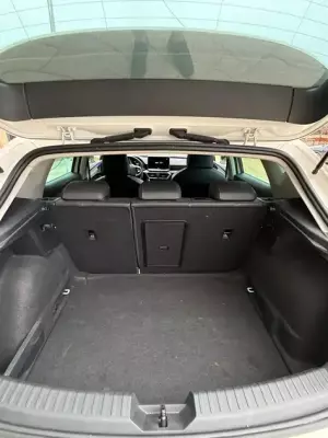 Seat Leon for rent in Istanbul
