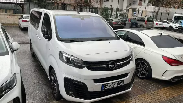 Opel Zafira for rent in Istanbul