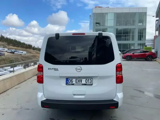 Opel Zafira for rent in Denizli