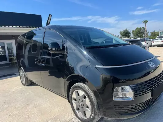 Hyundai Staria for rent in Istanbul