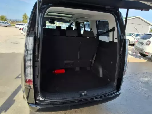 Hyundai Staria for rent in Istanbul