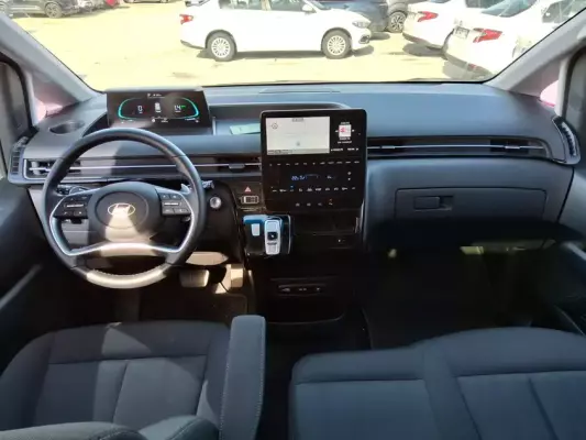 Hyundai Staria for rent in Istanbul